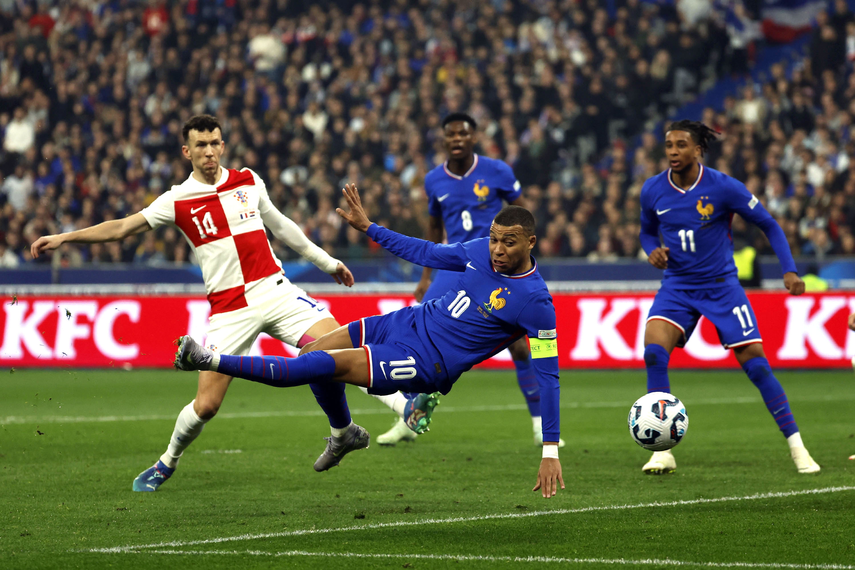 关于欧国联开幕式精彩纷呈，球星争相亮相的信息