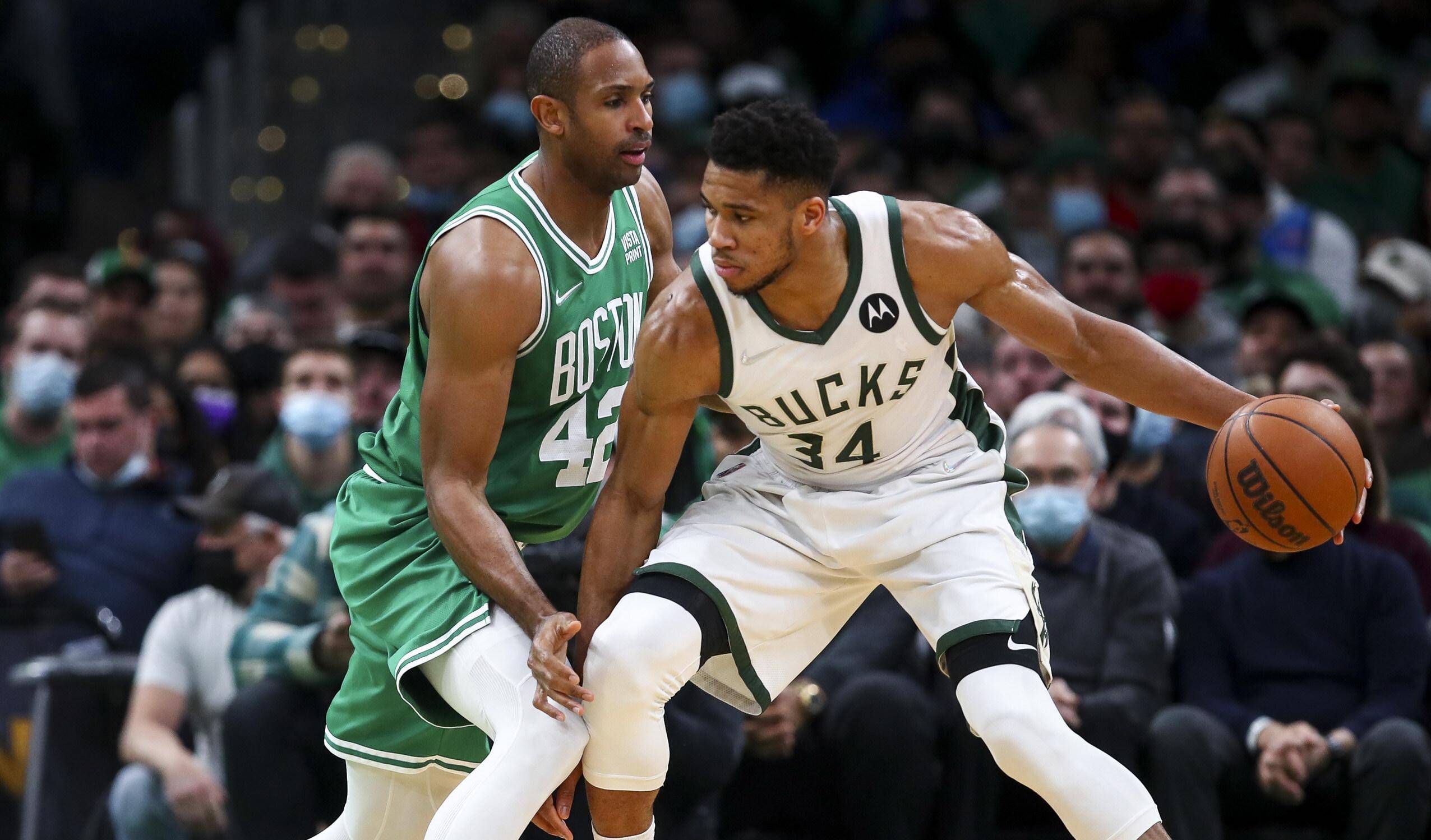 包含雄鹿队主场好战胜对手，晋级季后赛的词条