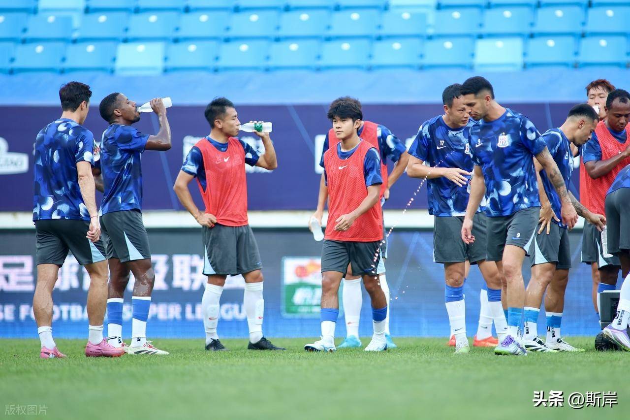 关于双方拼尽全力，比赛悬念重重的信息