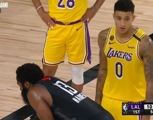 福建队完胜湖人，哈登关键制胜的简单介绍