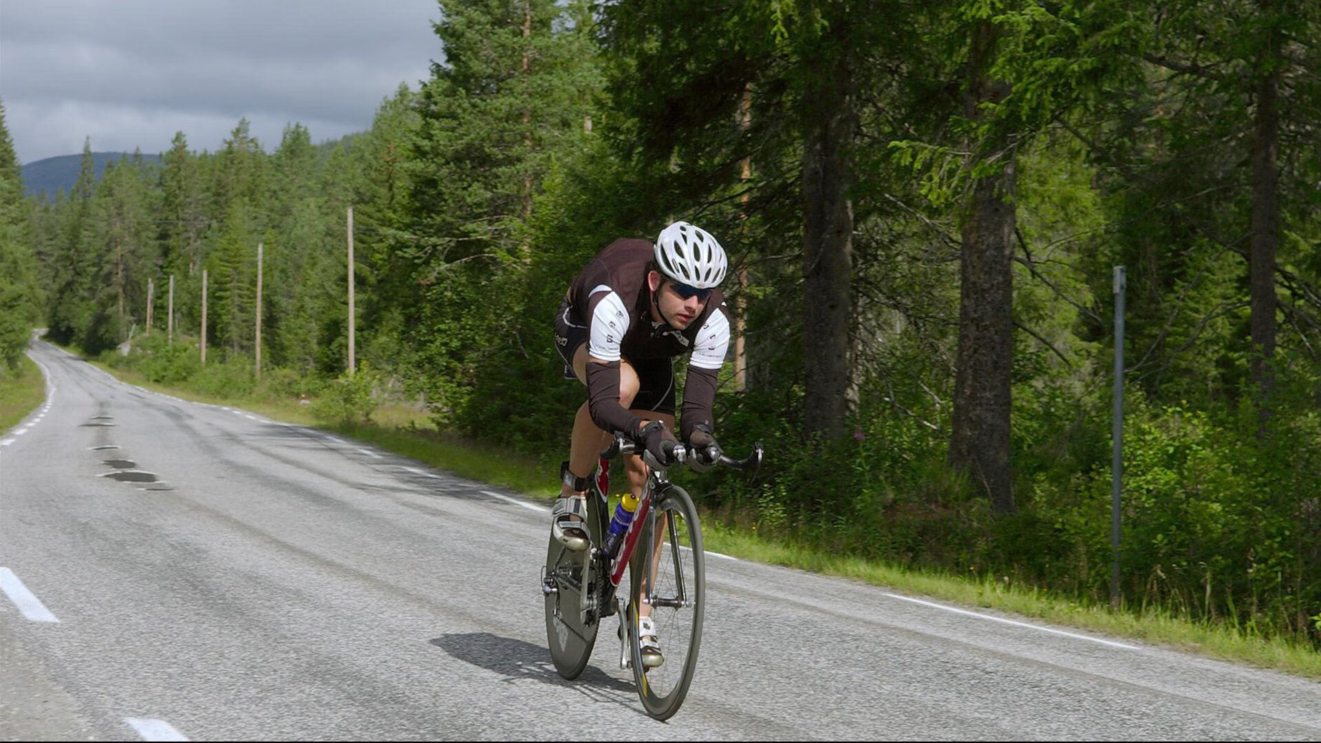 哈登独舞，当勇士与骑士的宿敌之战，被一个外来者主宰