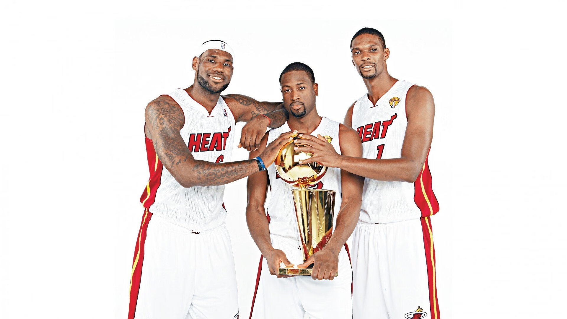 当高地风笛在欧冠之夜响起，本泽马的剑与苏格兰的盾