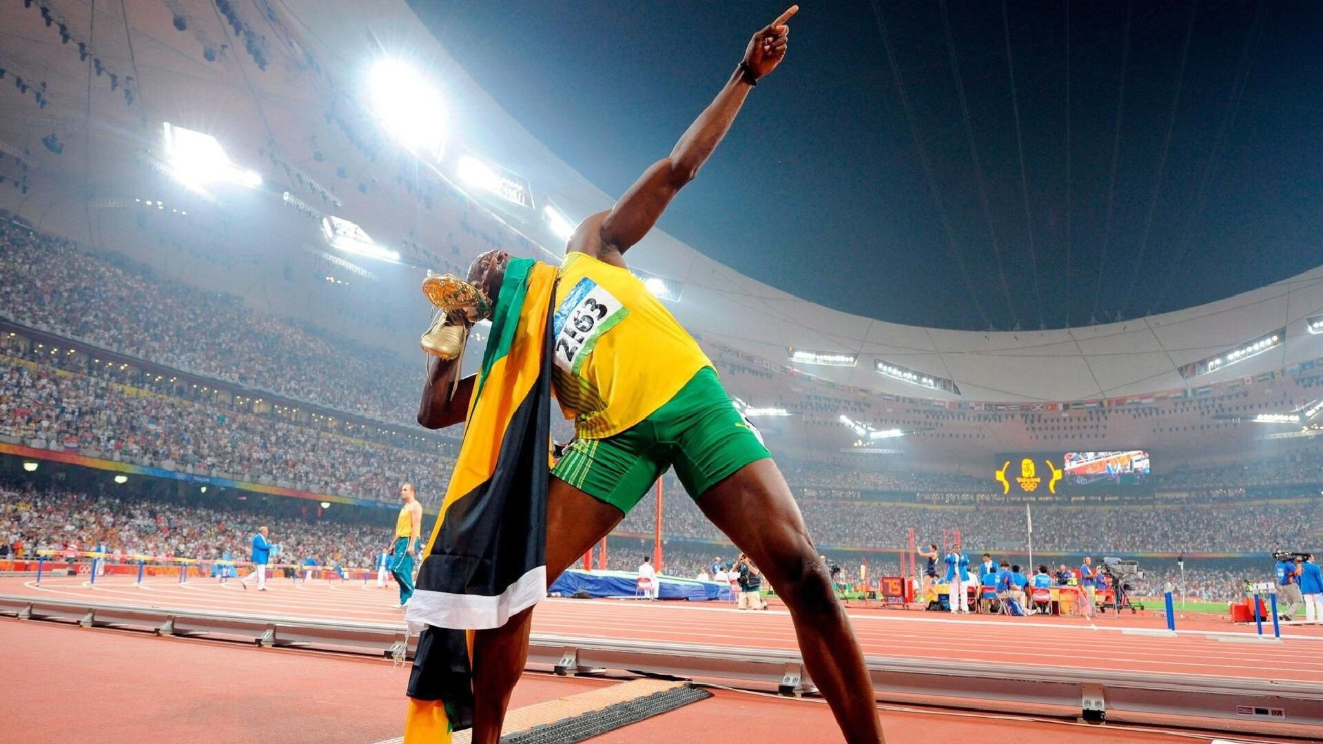 当高地风笛在欧冠之夜响起，本泽马的剑与苏格兰的盾